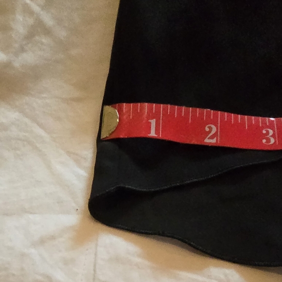 CDN! Artizan Québec Robin Barré; Size Large; Must-Have V-Neck Fashion Top; Black - Picture 5 of 16